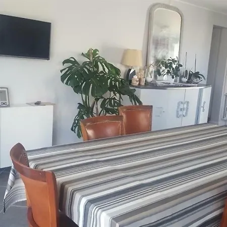 Vakantiehuis House Maison Proche Centre Ville Et Plage Avec Jardin Clos *